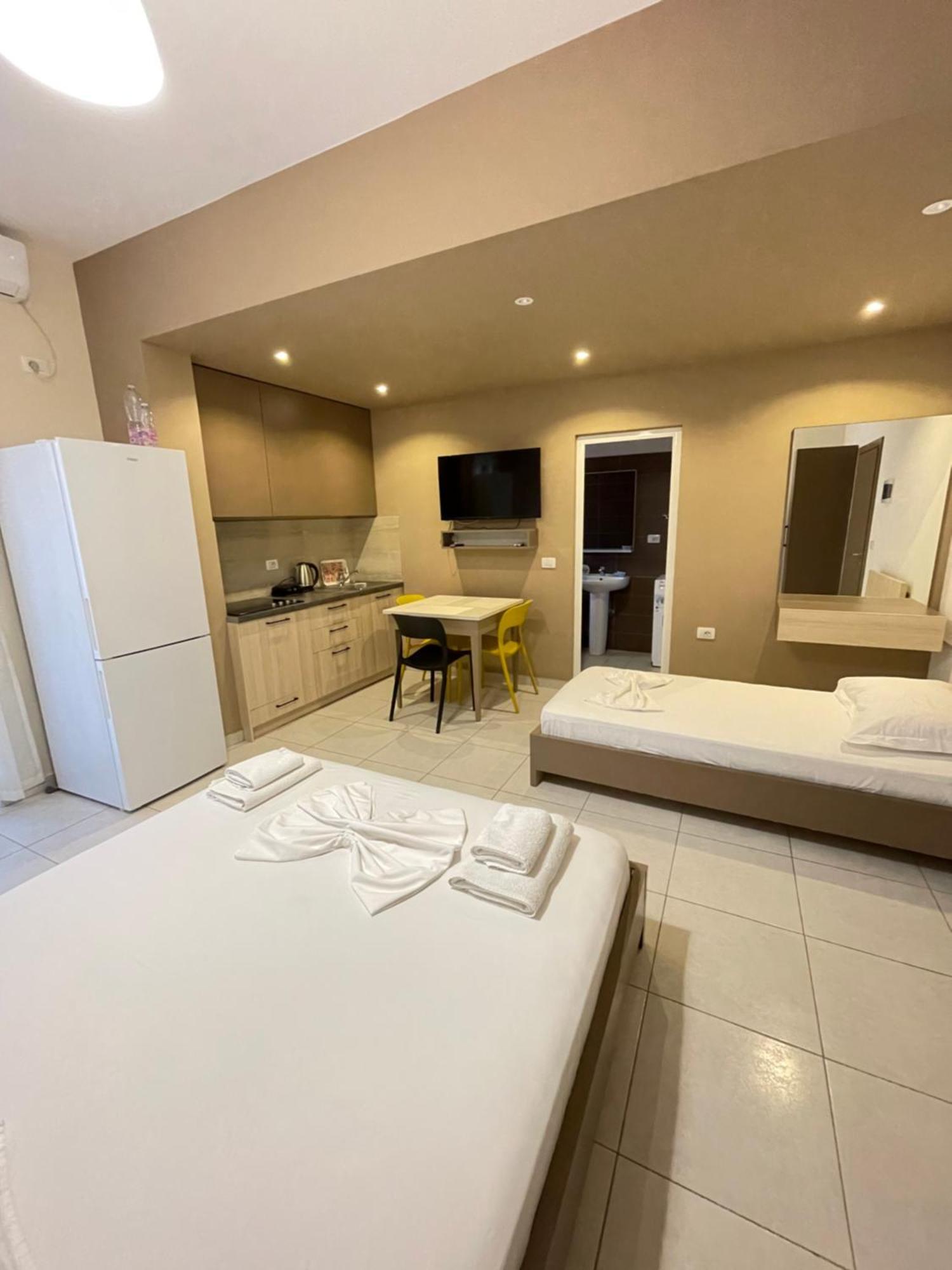 Eliona Apartments Sarande Exterior photo