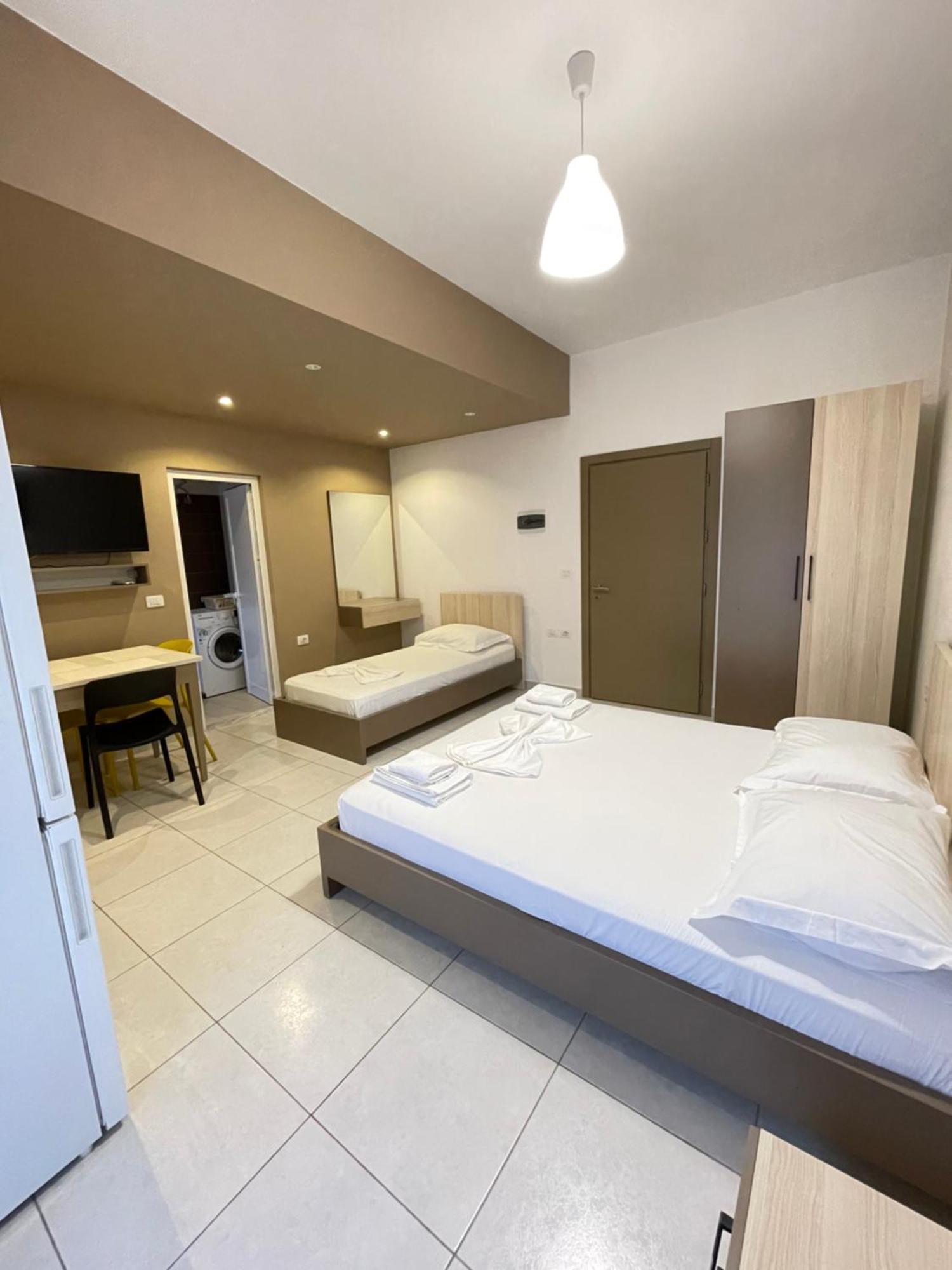 Eliona Apartments Sarande Exterior photo